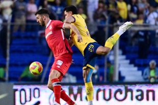 La alineación indebida ocurrió cuando el director técnico de Toluca, Antonio Mohamed, realizó cambios que incrementaron el número de jugadores NFM en el campo