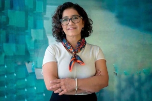 Se ha desempeñado como secretaria de Investigación y Estudios Avanzados