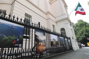 El público apreciará postales sobre los rarámuri desarrollando la confección de cestas en redondo