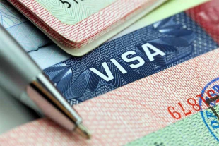 La revocación de visas ha provocado conmoción dentro de la élite política