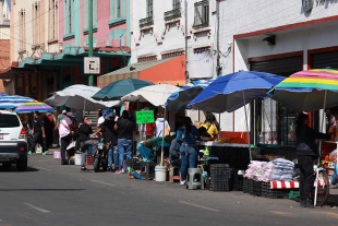 ¡Duro poco! Regresan los ambulantes a la calle de Rayón