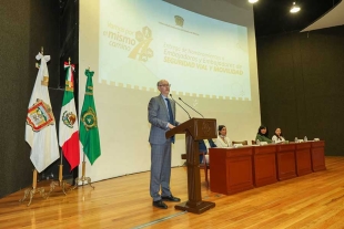 Carlos Eduardo Barrera Díaz, hizo entrega de los nombramientos